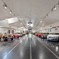 <p>The garage can hold around 100 luxury cars.&nbsp;</p>