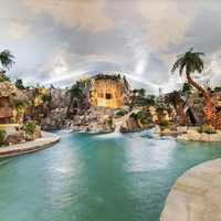 <p>The main attraction is the enormous indoor waterpark.</p>