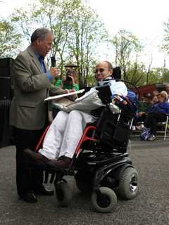 Paralyzed Rockland Teacher Offers Students Lesson Of Strength, Hope