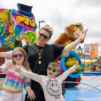 Kelly Clarkson Spotted At Popular Destination In Hudson Valley