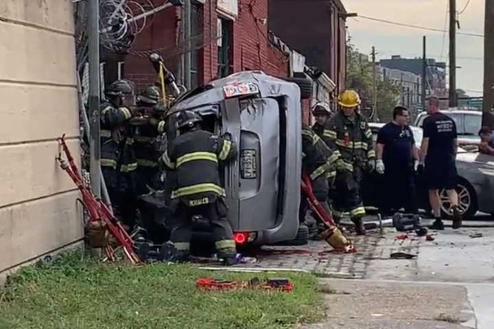 2 Killed, 3 Hurt In Rollover Crash: Philadelphia Police