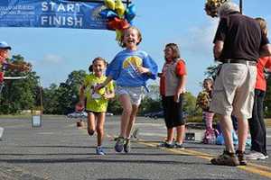 Real Estate Firm Holds Walk In Norwalk To Benefit Cancer Research
