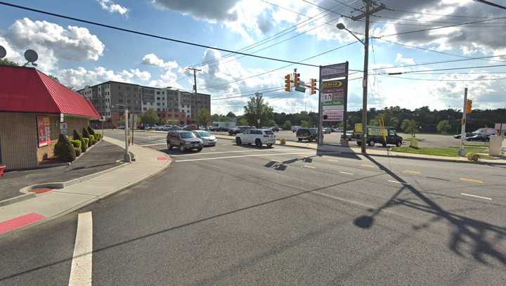 Intersection of Kingsland and Riverside avenues in Lyndhurst.