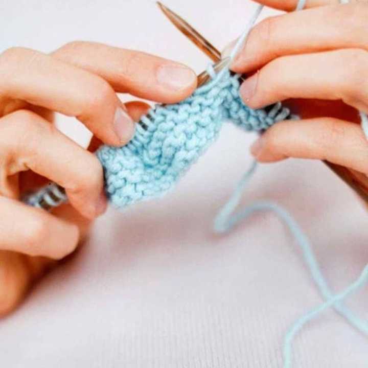 A knitting group welcomes beginners and experienced knitters at the Beekman Library.