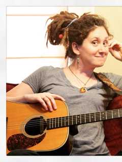 Kristen Graves Performs At Teaneck's Puffin Forum