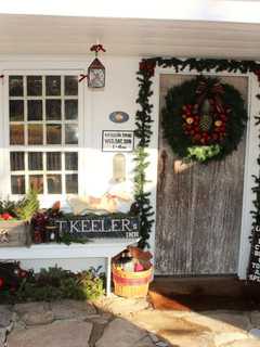 Ridgefield's Keeler Tavern Museum Decked Out For The Holidays 