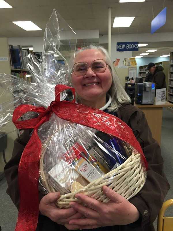 LaGrange Association Library Pairs Gift Baskets With Winter Reading Program