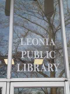 Poets, Writers And Musicians Gather At Leonia Library Jan. 8