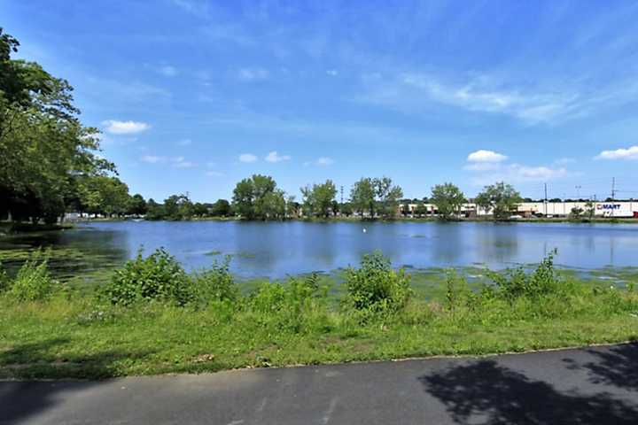 Suicide Try: Man Found In Hackensack River Jumped From Route 46 Bridge, Little Ferry Police Say