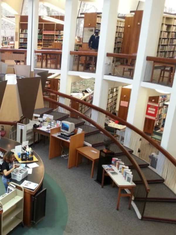 Englewood Library Offers Book Sale Weekend