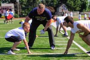 Sean Lissemore Gives Back With Free Dumont Football Camp