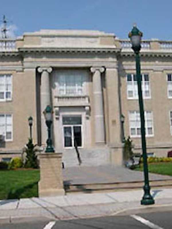 Lyndhurst Library Book Club Returns