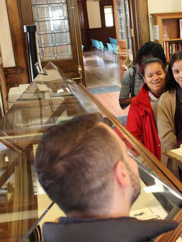 Learn How To Be A Docent At Pequot Library