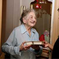 <p>Lend a help and volunteer with Meals On Wheels of Bergen County.</p>