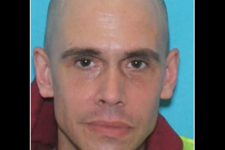 PA State Police Searching For Sex Offender Seen Following Teen Girls At DelCo Shopping Center