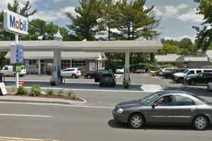 Trumbull Police Investigate Mobil Station Burglary