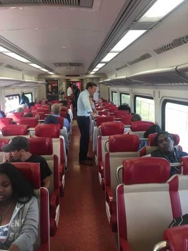 U.S. Sen. Murphy Urges Bridgeport Commuters To Fill Out Survey