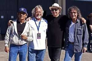 Neil Young, Willie Nelson To Play Cap In Port Chester