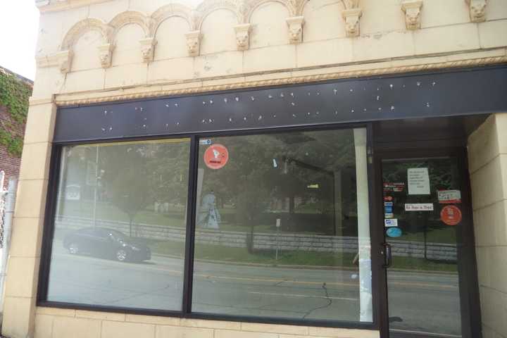Controversial Ossining Stationary Store Closes