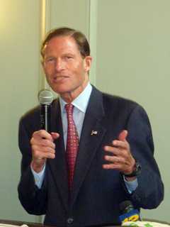 Connecticut's Blumenthal, DeLauro Call For Food Labeling Overhaul