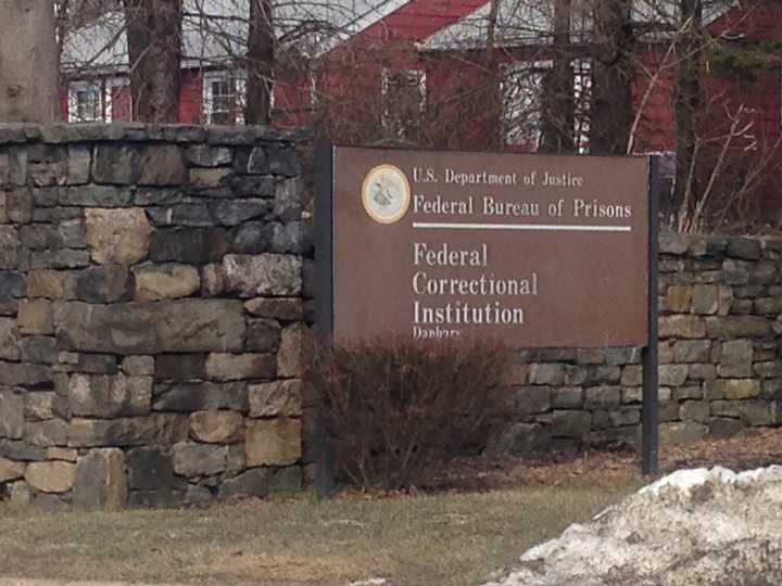 The transfer of female prisoners from the federal prison in Danbury has been temporarily halted. 