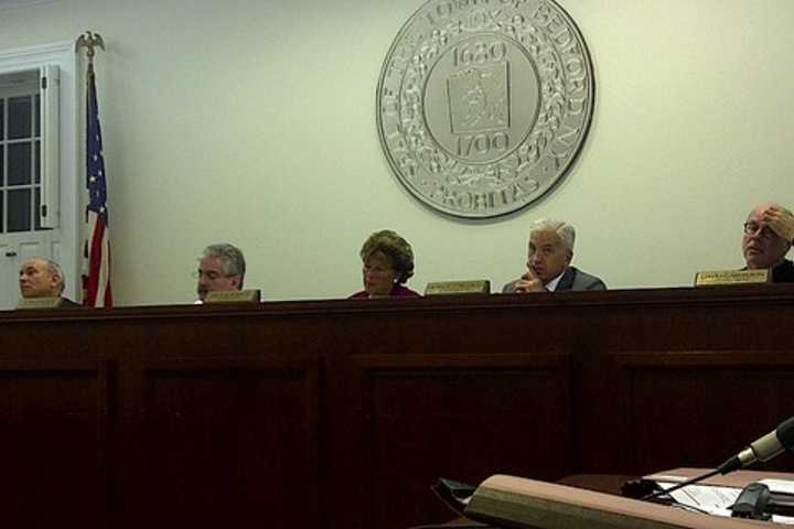 Comptroller Raises Concerns About Bedford's Finances