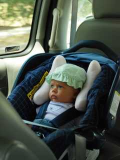 Brookfield Police Reintroduce Child Safety Seat Installation Program