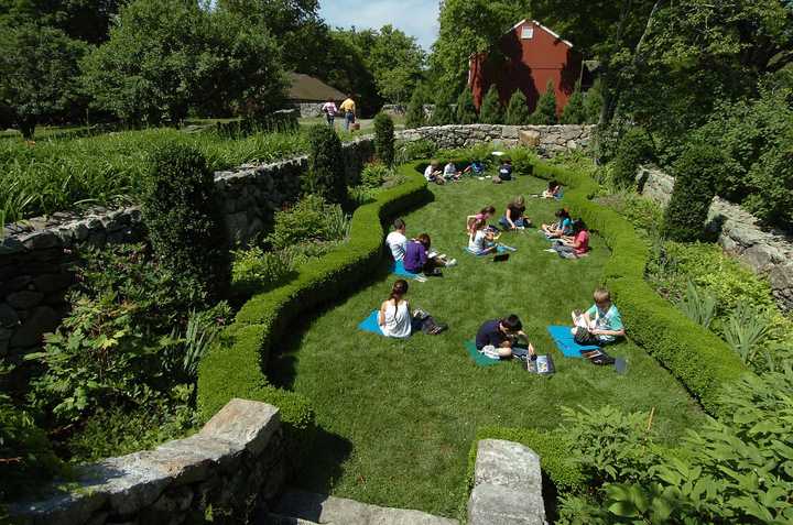 Weir Farm will host a volunteer invasive plant pull as part of National Public Lands Day.