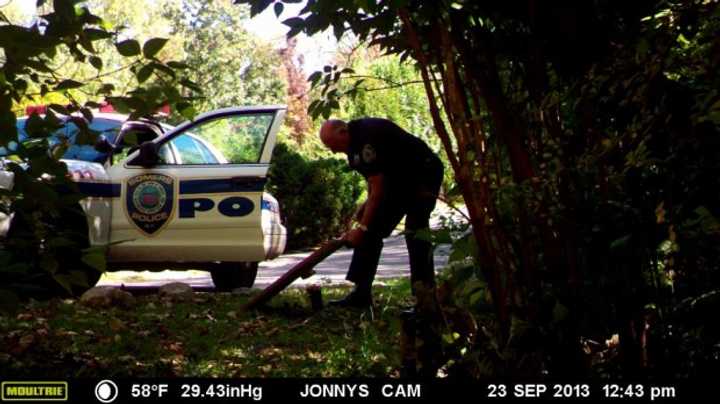 A Somers police officer determined the pro-gun sign to be on town property and in violation of the right-of-way code.