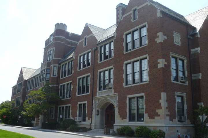 Dobbs Ferry was just one of 194 schools in the country to earn a Blue Star award for Financial Literacy. 