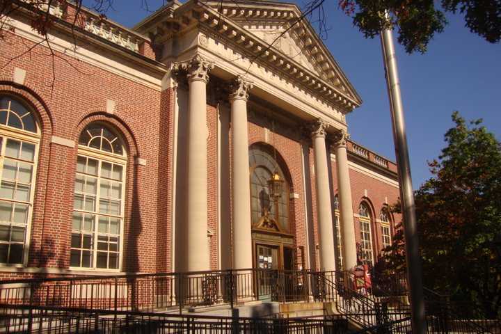 Shutdown Has Little Impact On Westchester In Day 1