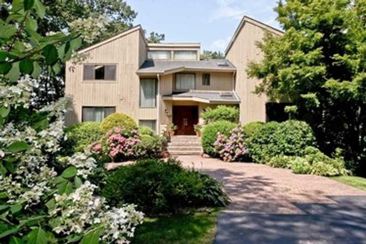 This home at 23 Pine Hill in Briarcliff Manor is being listed by Susan Strawgate Code of Houlihan Lawrence for $950,000. Salies in Briarcliff surged 58 percent in the third quarter.