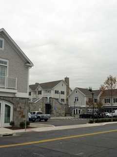 Christmas Tree Event Will Light Up Westport's Saugatuck Neighborhood