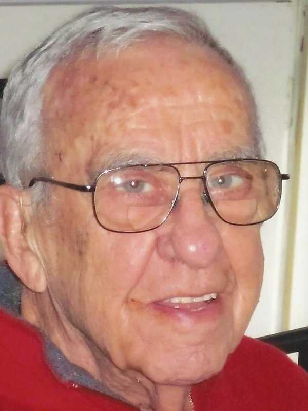 Edward A. Massoni, 89, Former Bookkeeper In White Plains