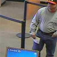 <p>A serial bank robber strikes a bank in New Rochelle. </p>