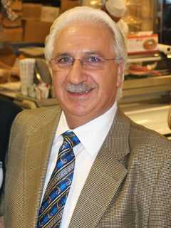 Westchester Grocer Frank DeCicco Earns Food Industry Honor