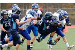 Darien Eighth-Graders Advance In Football Playoffs