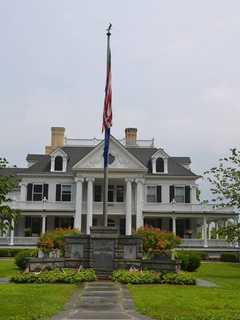 Ridgefield's Historic Lounsbury House Reopens With Gala 