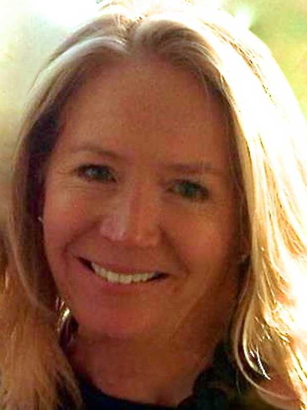 Fairfield Woman Assists The Center For Family Justice