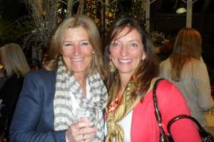 Nielsen's Florist Hosts Home For The Holidays, Helps Darien's Post 53