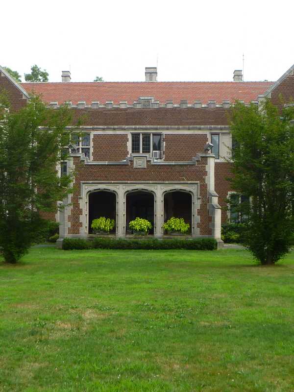 Holiday Boutique Returning To New Canaan's Waveny House 