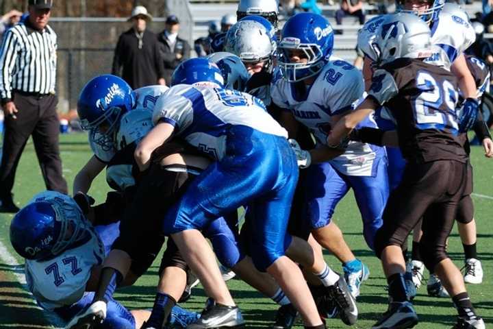 Darien 8th Grade Football Team Reaches Title Game
