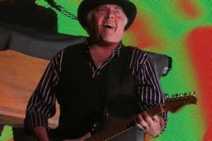 Famed Rock Guitarists Join Tarrytown Concert For Wounded Vets