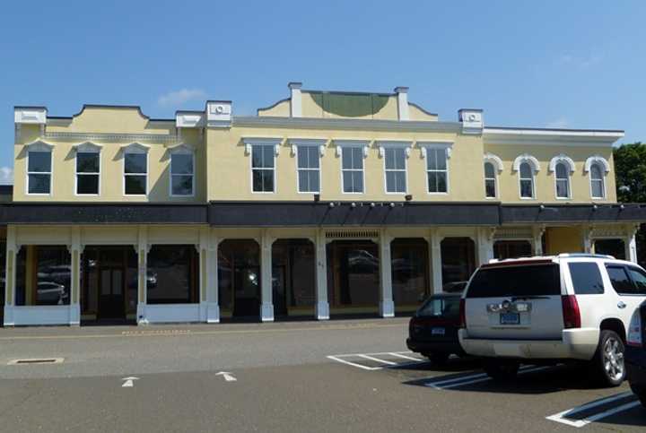 The Ridgefield Library hosts the premiere of &quot;Seasons Readings&quot; during the Holiday Stroll.