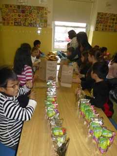 Eastchester Fourth-Graders Prepare Lunches, Donate To New Rochelle Charity