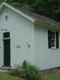 Take A Tour, Socialize At Adams Schoolhouse Holiday Event In Easton