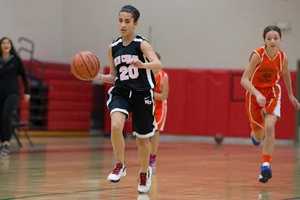 New Canaan 7th Grade Girls Basketball Team Goes 2-2