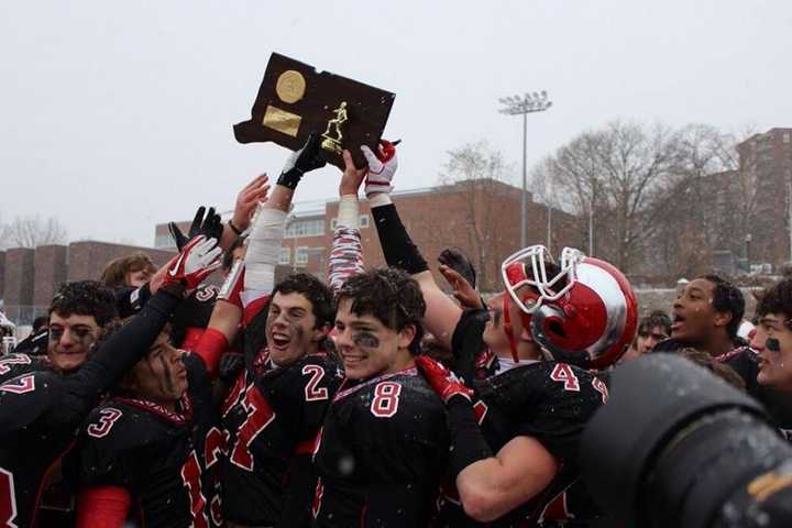 New Canaan Beats Darien To Win State Football Title