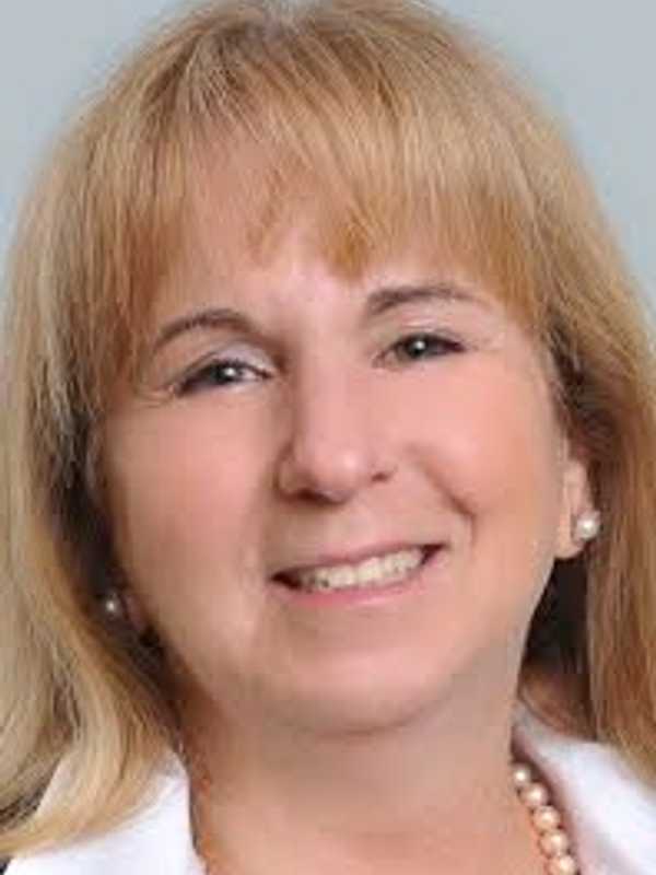 Chacon Joins Houlihan Lawrence In Katonah