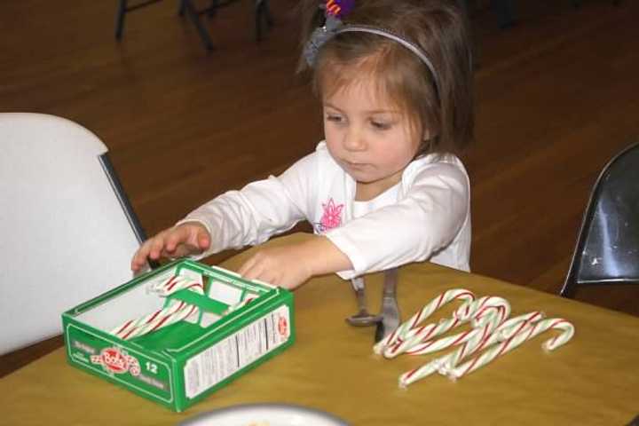 Briarcliff Manor Synagogue Puts On Christmas Day Dinner